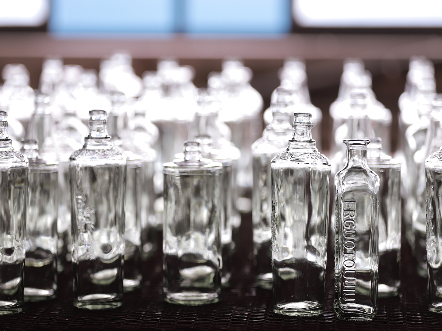 祥盛玻璃展示企业风貌