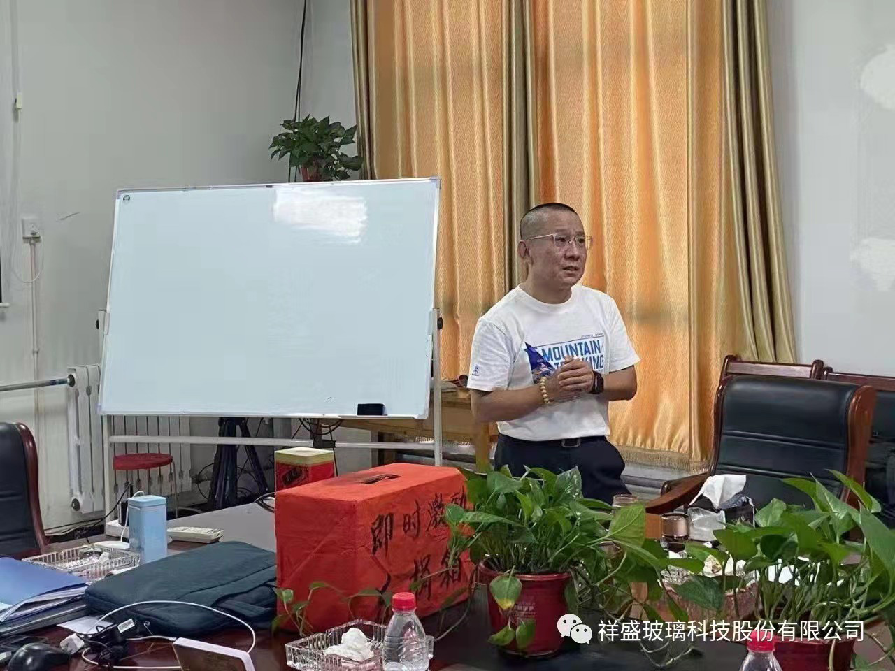 祥盛玻璃展示企业风貌